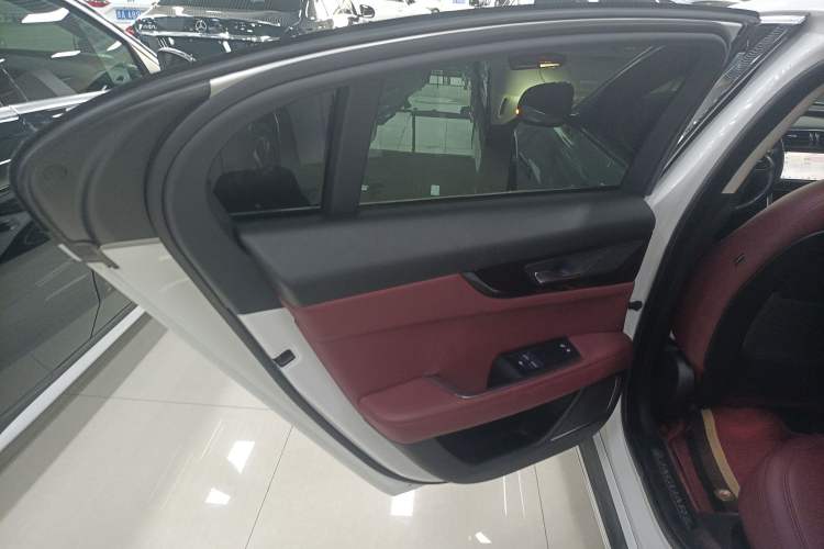 Used Jaguar XEL 2020 2.0T 200 PS S Advanced Elegance Edition