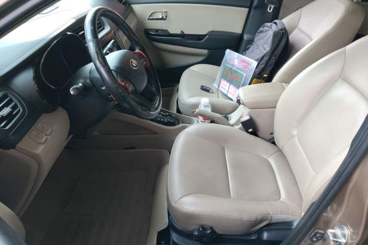 Used Kia K2 2012 Sedan 1.6L Automatic Transmission Premium Commemorative Edition Left Front Seat