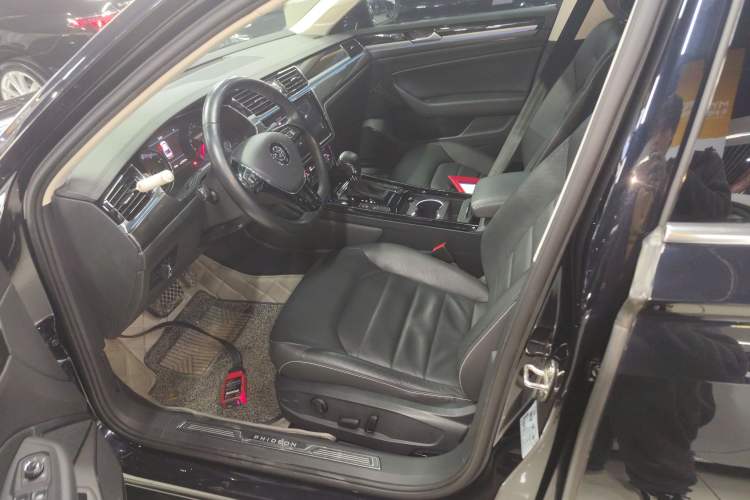 Used Volkswagen Phideon 2019 380TSI Two-Wheel Drive Business Edition China VI Standard
