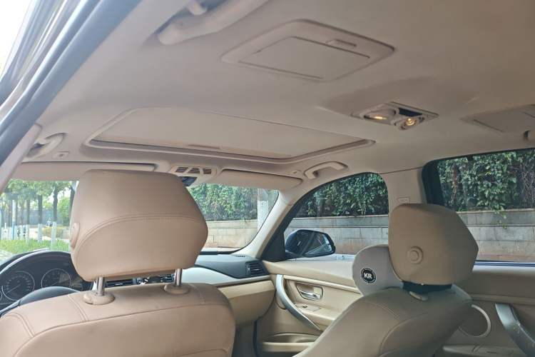 Used BMW 3 Series 2014 320Li Fashion Model Headliner