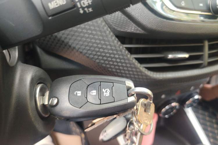 Used Chevrolet Cavalier 2020 Redline 325T Automatic Xinshang Edition China VI Standard
