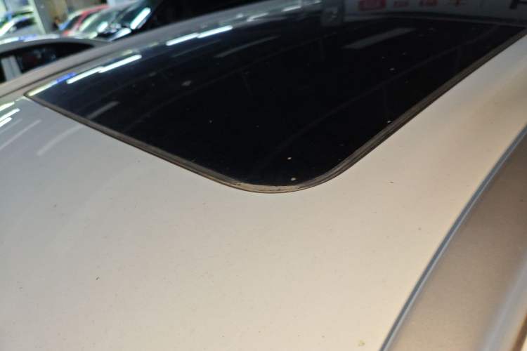 Used Geely Auto Emgrand X7 Sport 2016 1.8TD Automatic Smart Connectivity Version Roof