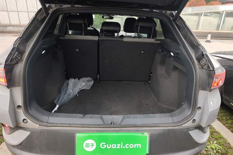 Used Volkswagen ID.4 CROZZ 2021 Long-Range PRO Two-Wheel Drive Version Trunk