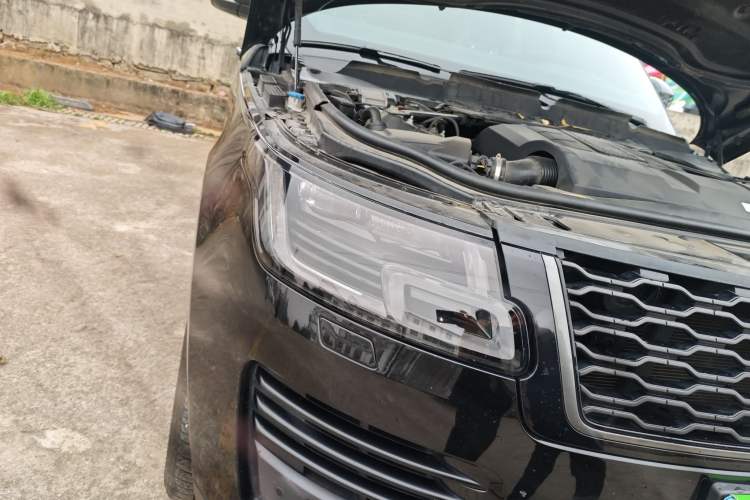 Used Land Rover Range 2019 3.0 SC V6 Grand Edition Right Front Headlight