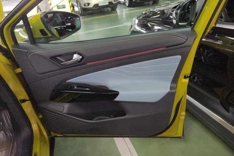 Used Volkswagen ID.4 X 2021 Pro Smart Long-Range Edition
