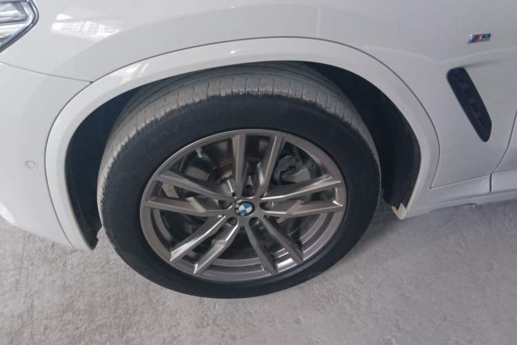 Used BMW X4 2021 xDrive 25i M Sport Package Left Front Wheel Hub