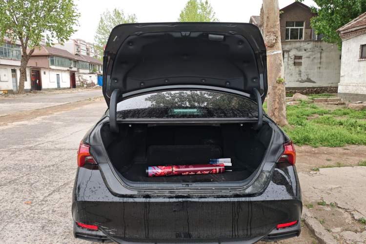 Used Toyota Avalon 2023 Dual-Engine 2.5L Luxury Edition Trunk