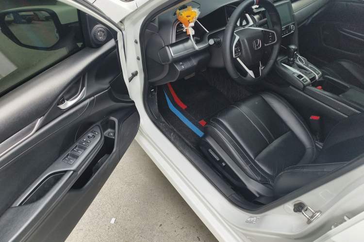 Used Honda Civic 2016 220TURBO CVT Prestige Edition
