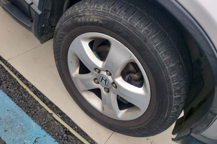 Used Honda CR-V 2007 2.0L Automatic Four-Wheel Drive Classic Edition Right Front Wheel Hub