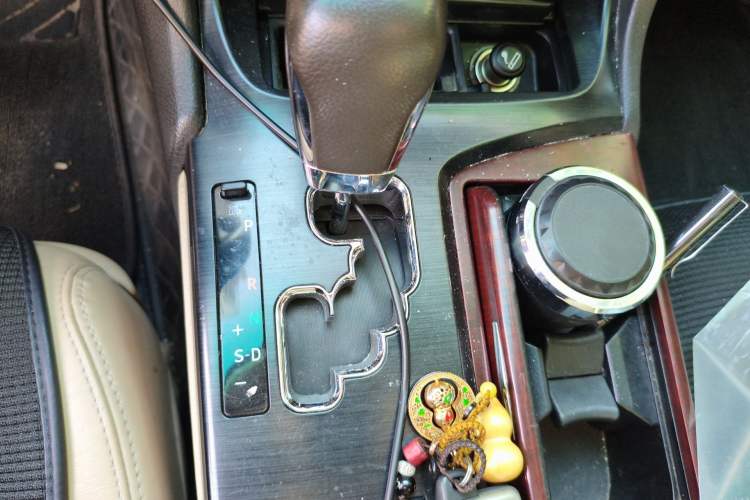 Used Toyota Crown 2010 2.5L Royal
