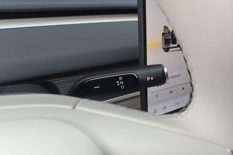 Used ONVO L60 2024 60 kWh Rear-Drive Version
