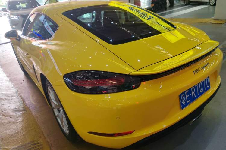 Used Porsche 718 2016 Cayman 2.0T
