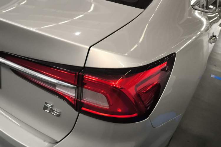 Used Roewe i5 2020 1.5L Manual 4G Connect Luxury Edition