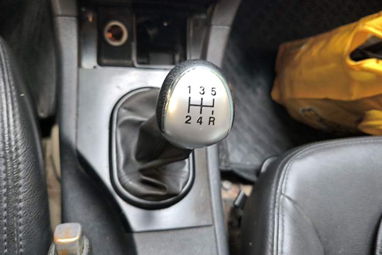 Used JAC Group Heyue 2012 1.5L Manual 50th Anniversary Limited Edition Gear Lever