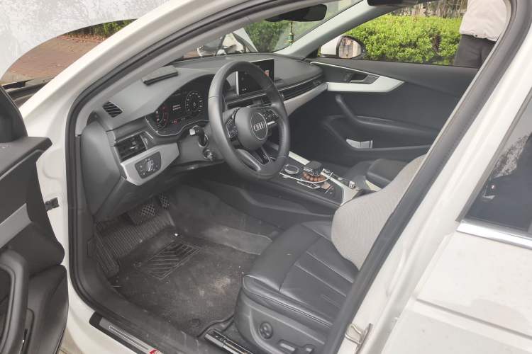 Used Audi A4L 2019 40 TFSI Fashion Edition China VI Emission Standard