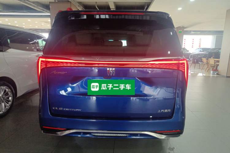 Used Buick Century 2025 2.0T Seven-Seater Yinshi Edition Rear