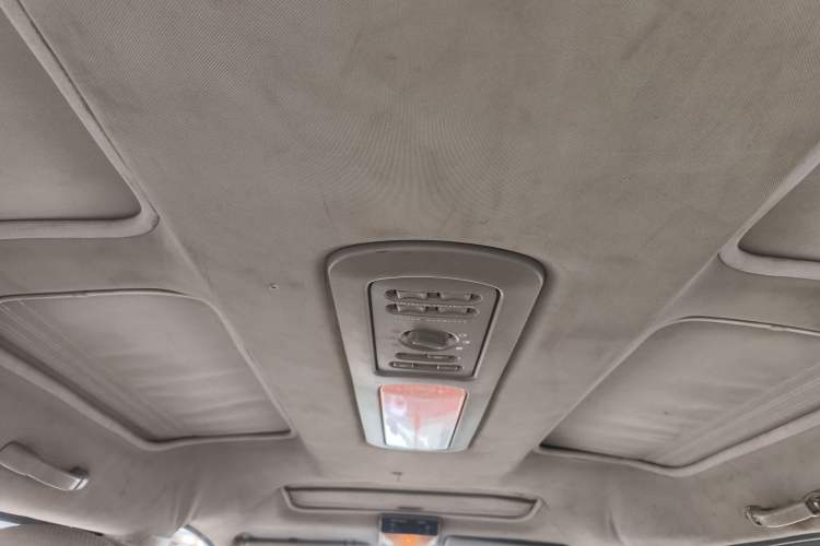 Used FORTHING Lingzhi 2015 M3 1.6L 7-Seater Comfort Model