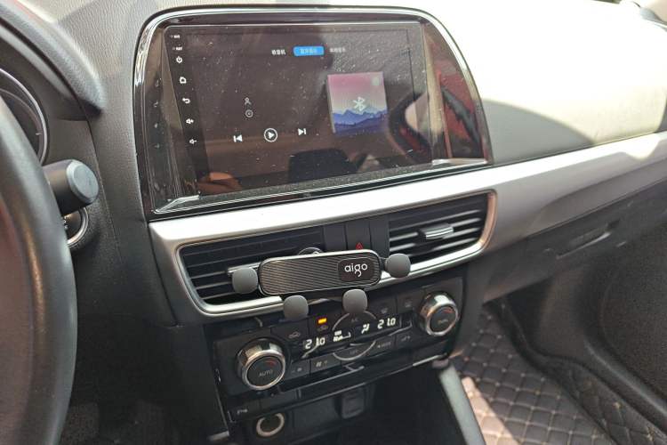 Used Mazda CX-5 2015 2.0L Automatic Two-Wheel Drive Urban Version
