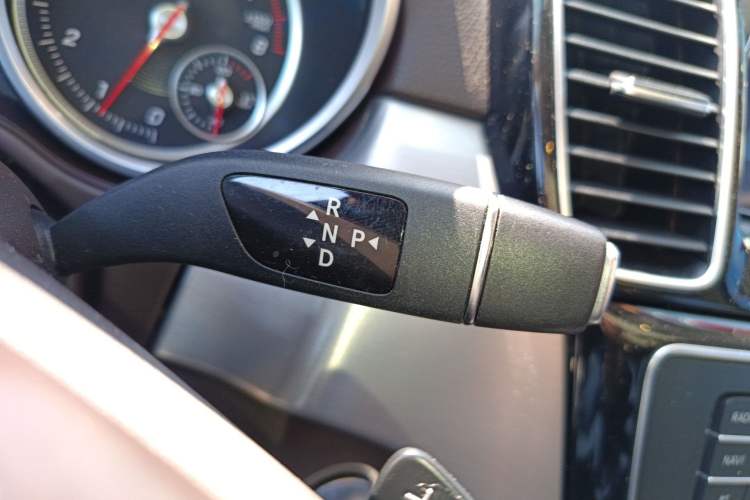 Used Mercedes-Benz GLE 2016 GLE 320 4MATIC Dynamic Edition Gear Lever