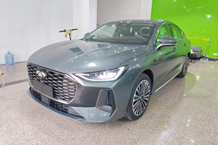 Used Chery Fengyun A8L 2025 1.5 TGDI 145 km Luxury Version