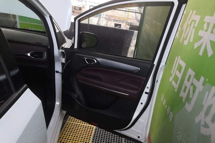 Used GAC Trumpchi M6 2021 PRO 270T Automatic Luxury Edition