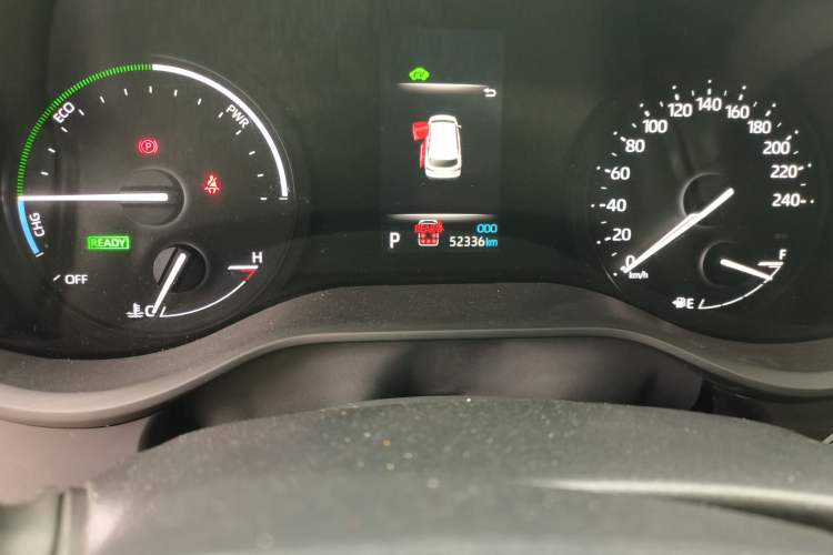 Used Toyota Granvia 2023 2.5L Hybrid Prestige PLUS Edition Odometer Close Up