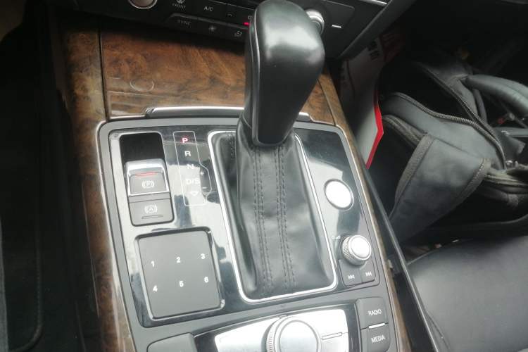 Used Audi A6L 2018 30th Anniversary Edition 35 TFSI Fashion Model
