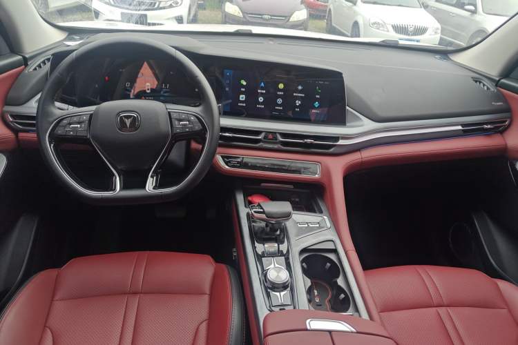 Used Changan CS75 PLUS 2022 1.5T Automatic Luxury Model
