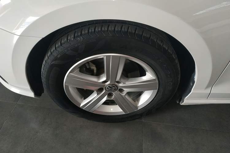 Used Volkswagen Lamando 2019 230TSI DSG Fashion Edition China V Standard