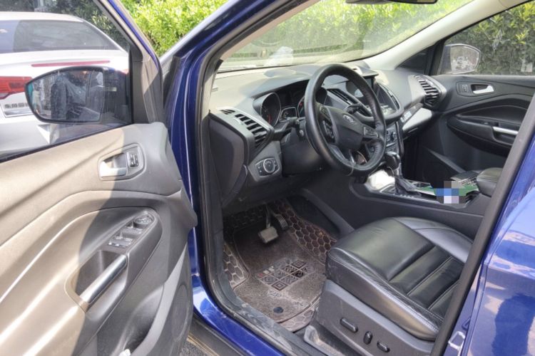 Used Ford Kuga 2017 EcoBoost 180 Four-Wheel Drive Titanium Edition Driver Seat