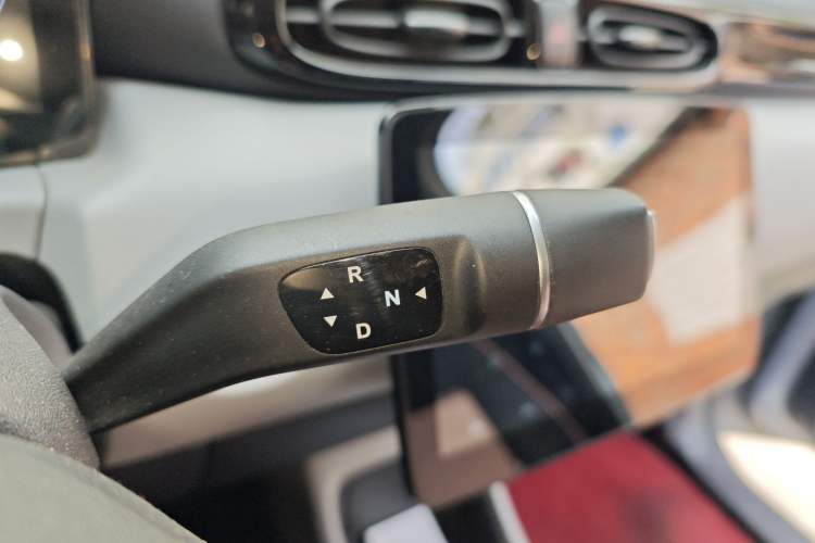 Used Leapmotor T03 2023 200 Lite Edition Gear Lever