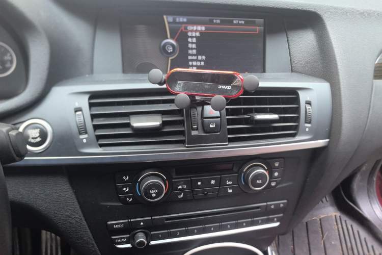 Used BMW X3 2011 xDrive28i Luxury Model Audio And AC Panel