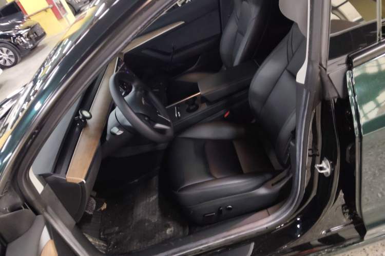 Used Tesla Model 3 2022 Rear-Wheel-Drive Version Left Front Seat