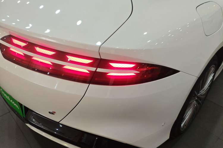 Used Denza Z9 2024 1100 km All-Wheel-Drive Ultra Version