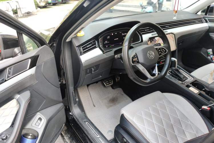 Used Volkswagen Magotan 2023 2 Million Units Commemorative Edition 330TSI DSG Luxury Version