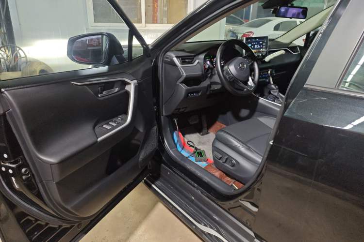 Used Toyota Wildlander 2021 2.0L CVT 4x4 Luxury Edition