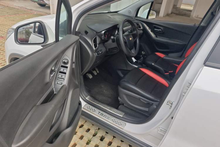 Used Chevrolet Trax 2017 1.4T Manual Two-Wheel Drive Comfort Model
