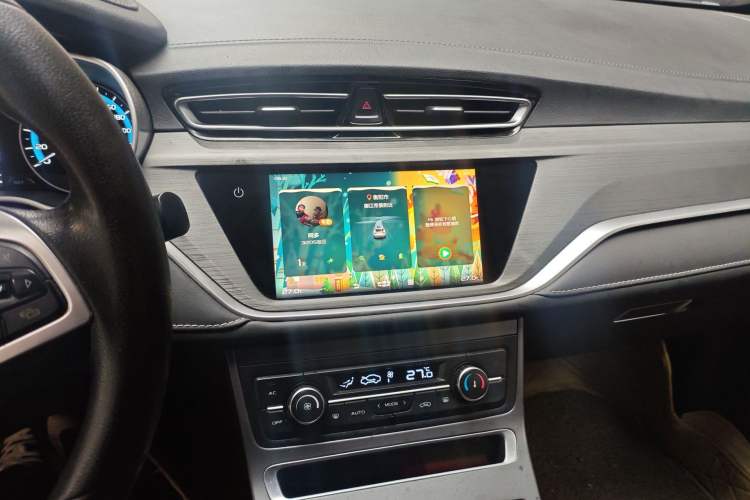 Used Geely Auto Emgrand 2020 1.5L Manual Luxury Model Audio And AC Panel