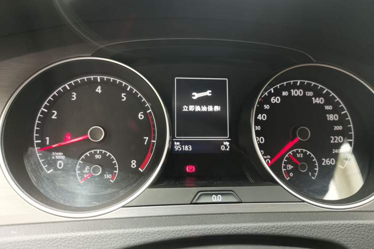 Used Volkswagen Golf 2016 230TSI Automatic Comfort Version Instrument Cluster