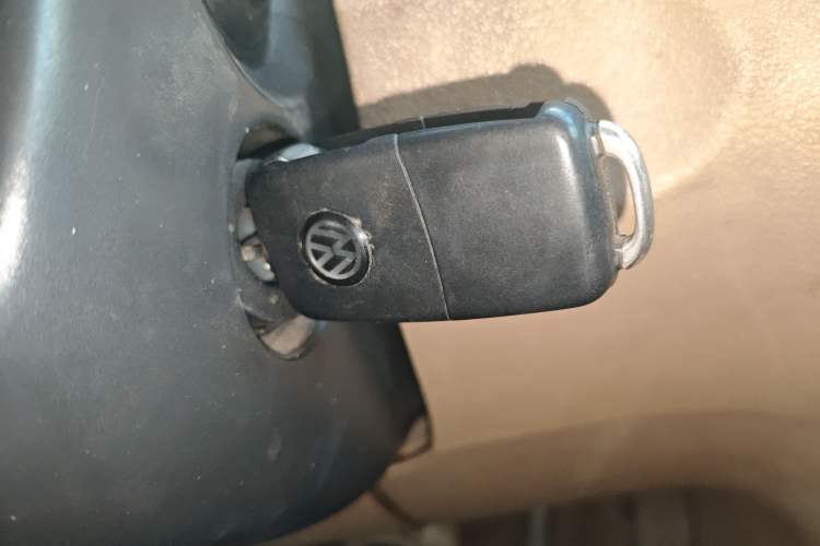 Used Volkswagen Touran 2008 2.0L Smart Edition 5-seat Manual Vehicle Key