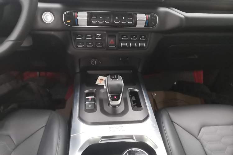 Used 212 T01 2025 2.0T Changfeng
