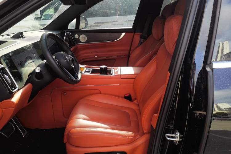 Used Hima AITO M9 2024 Range-Extended Ultra Version 42 kWh 6-Seater Model Left Front Seat