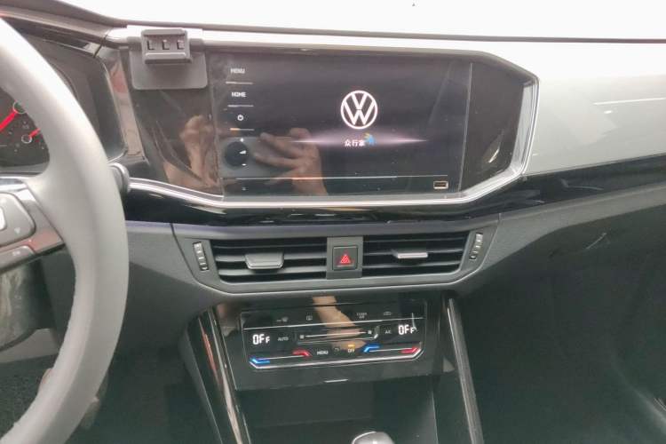 Used Volkswagen Tayron 2021 280TSI Two-Wheel Drive Luxury Smart Connectivity Version Audio And AC Panel