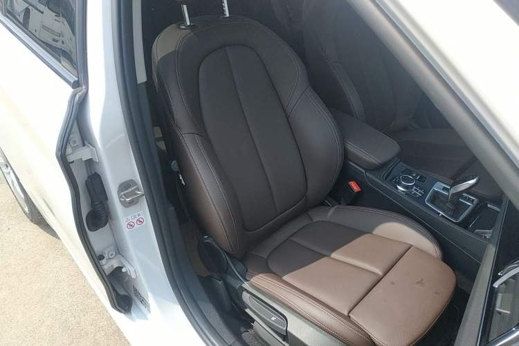 Used BMW 1 Series 2022 120i M Sport Night Edition Right Front Seat