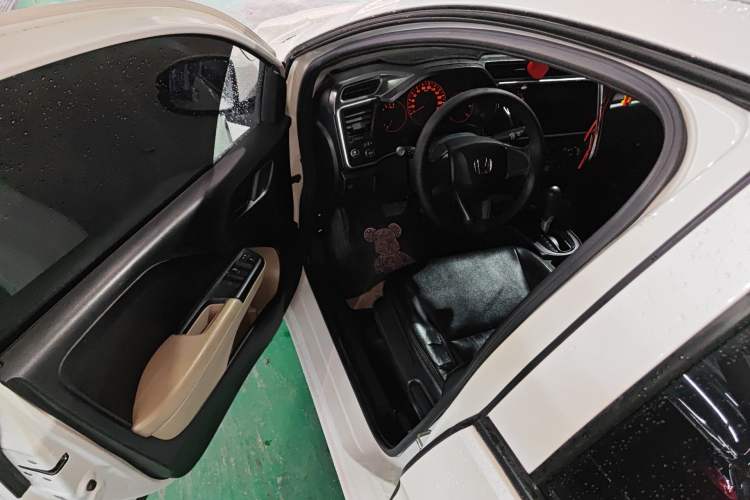Used Honda Greiz 2016 1.5L CVT Classic Edition
