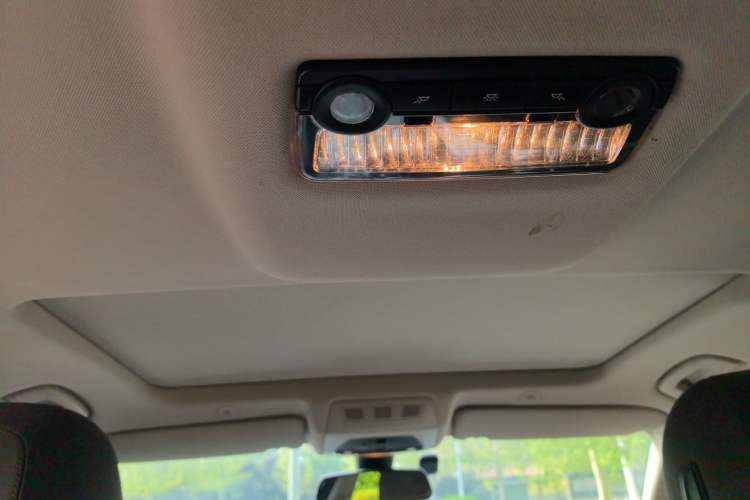 Used BMW 5 Series 2014 525Li Luxury Design Package Headliner