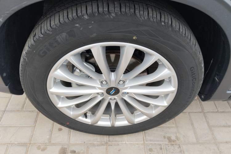 Used Oshan X7 PLUS 2022 1.5T Blue Whale Edition Automatic ZhiZun Model
