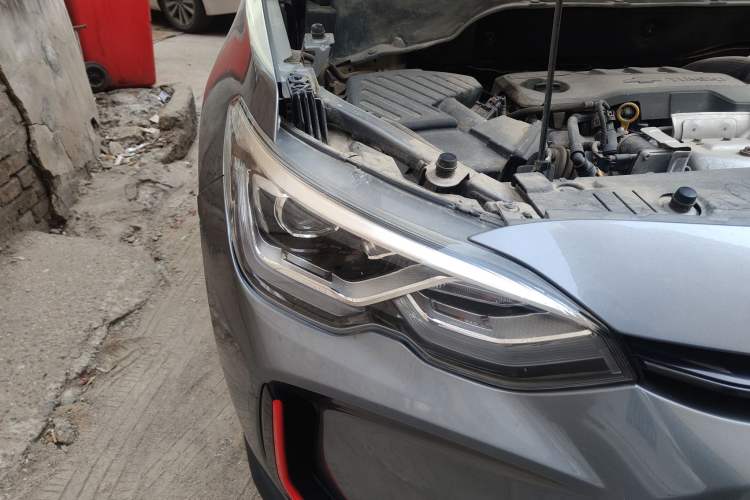 Used Chevrolet Orlando 2019 Redline 530T Automatic Enjoyment Version (5+2 Seating) China VI
