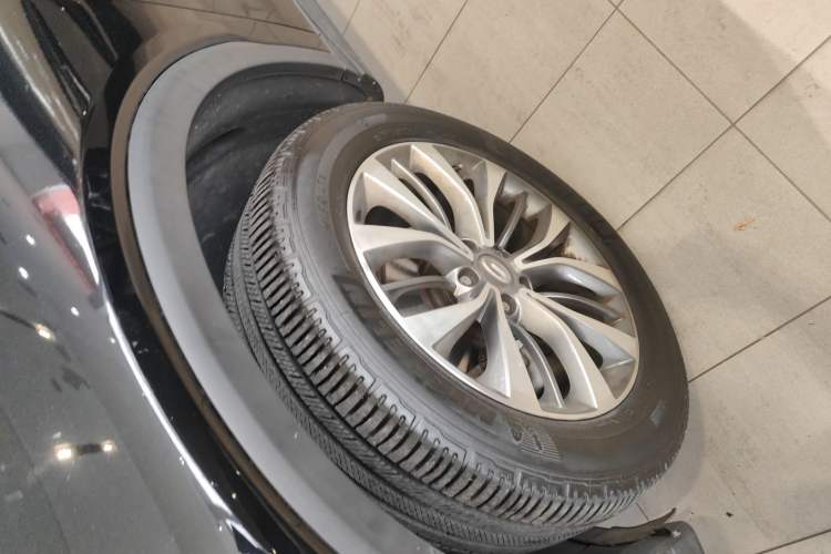 Used GAC Trumpchi GS8 2017 320T Two-Wheel Drive Luxury Smart Connectivity Version (7 Seats)