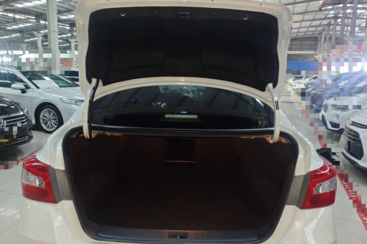 Used Nissan Sylphy 2019 1.6XV CVT Smart Connect Luxury Edition China VI Standard Trunk